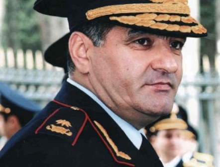 Mirqafar Seyidov 2 polisi işdən qovdu